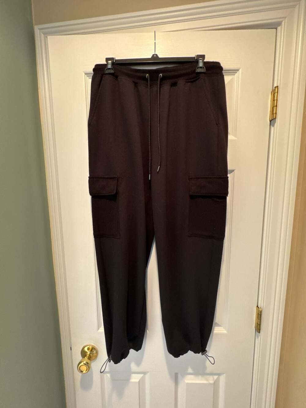 Kinesis Black Cargo Sweatpants Joggers with Drawstring and Side Pockets Size M